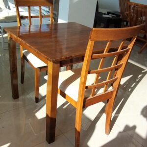 Massif 80x80 Masa ve Sandalye (2+1)